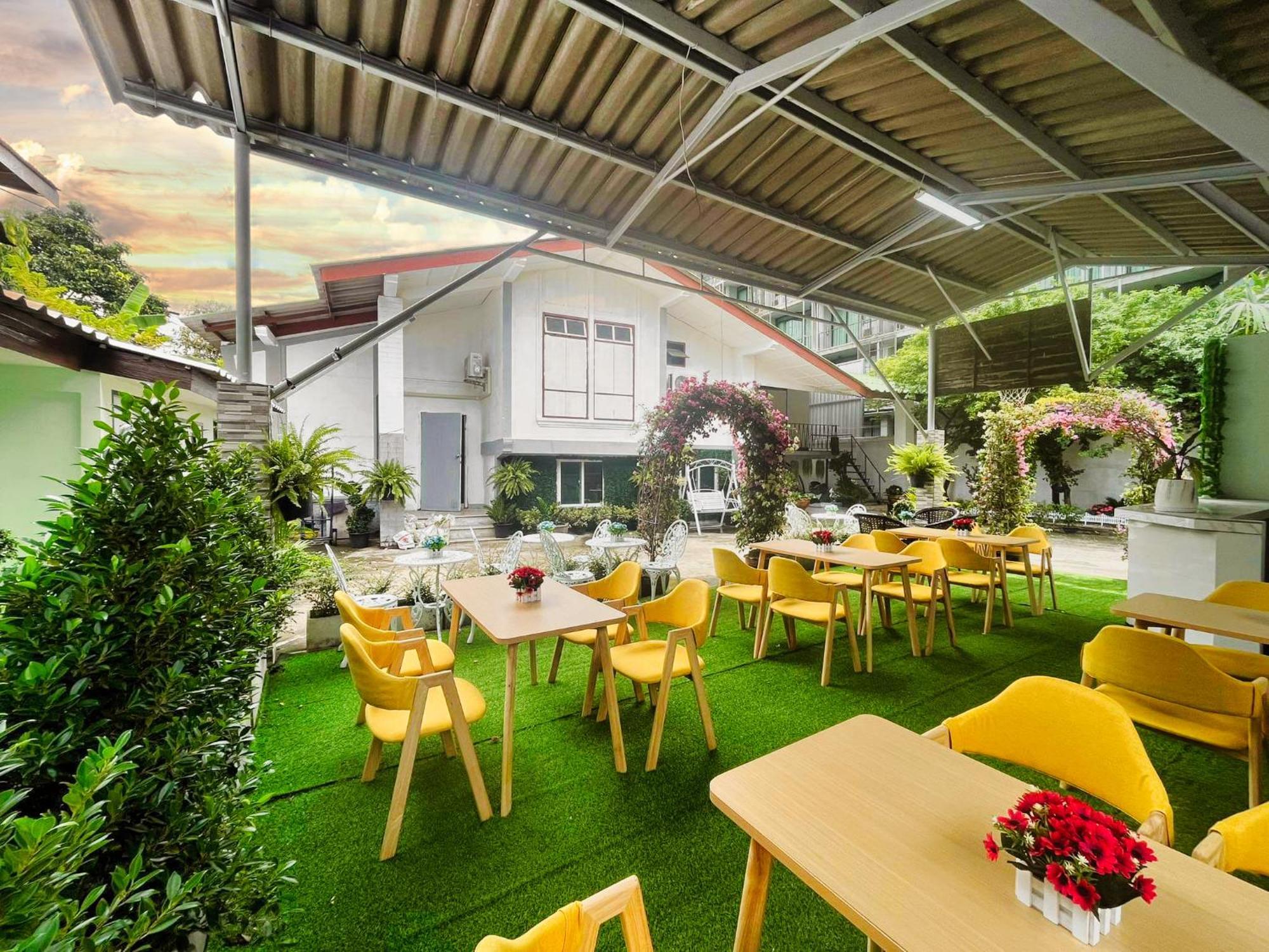 Magic Garden Residence Bangkok Esterno foto